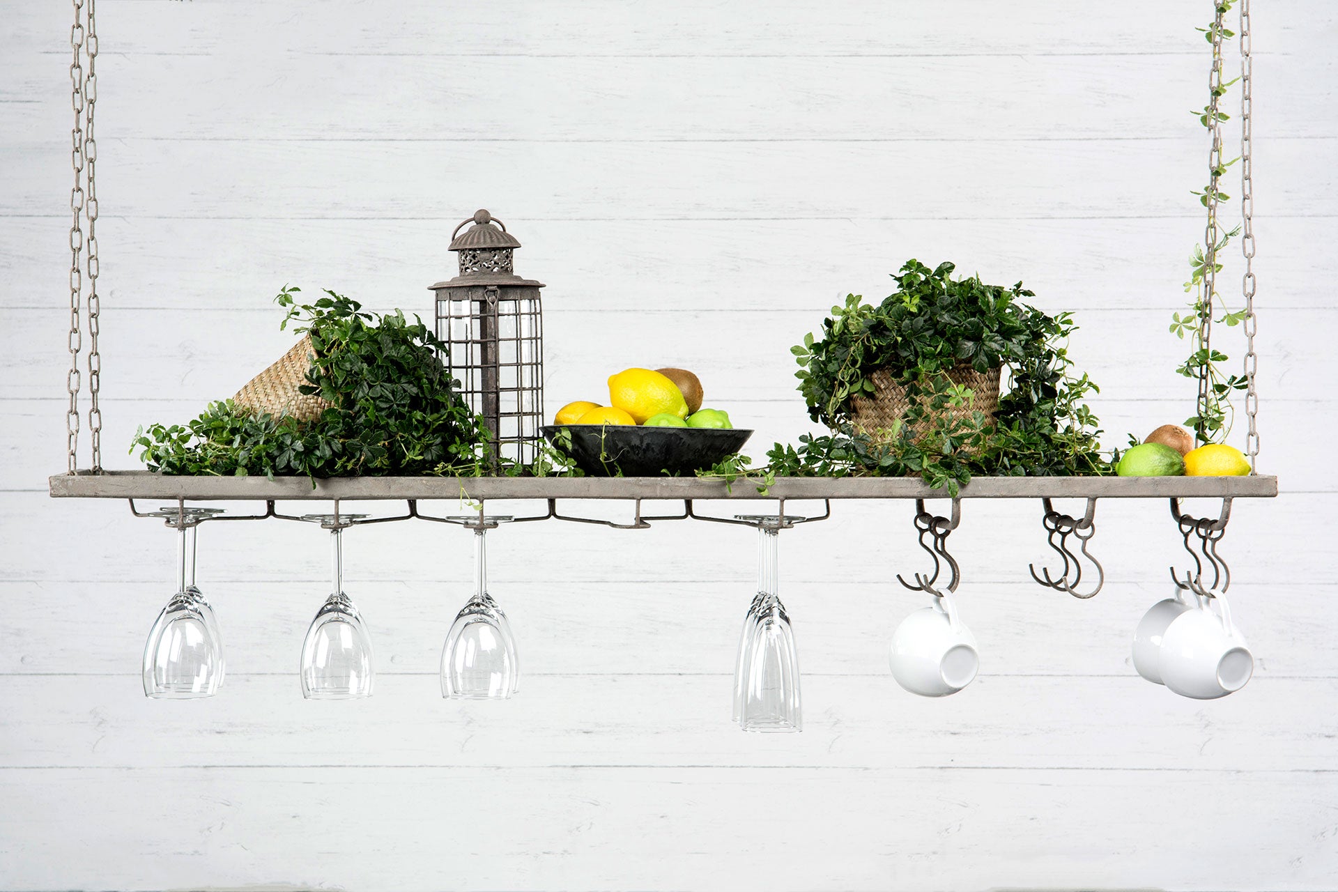 Hylle med kroker &amp; glassheng – Metall