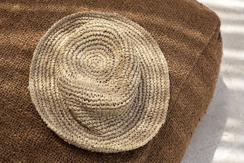Hatt i raffia – natur