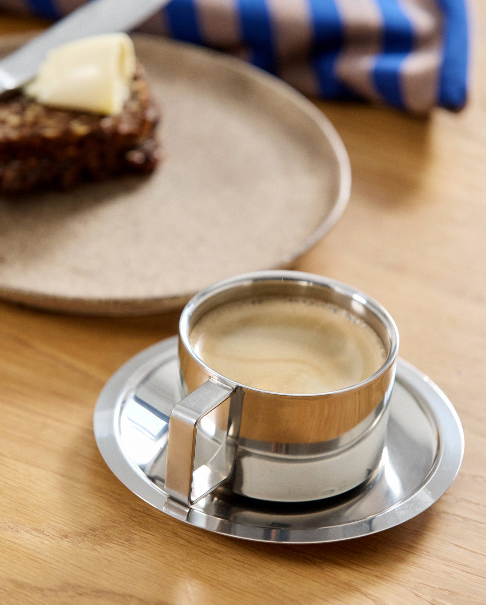 Citrea kopp med skål – chrome finish