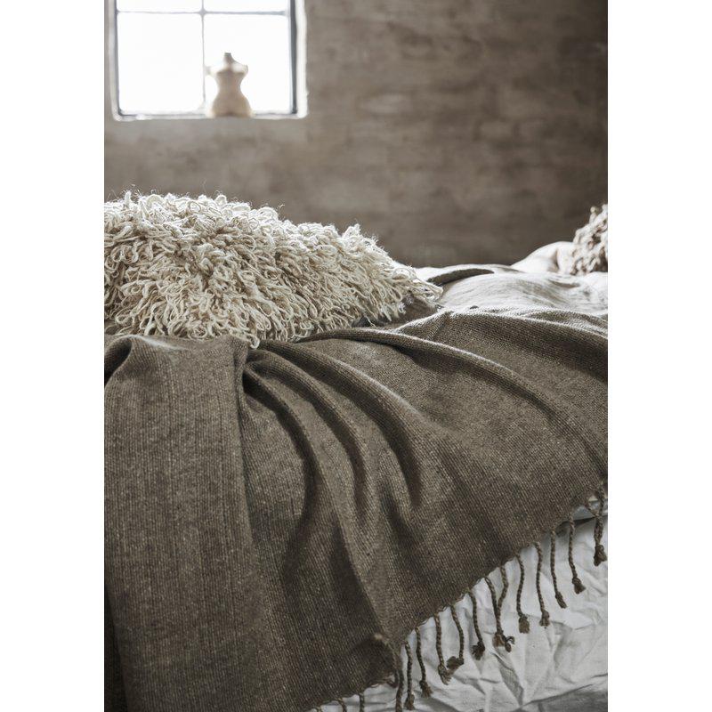 LOVE PUTE I ULL – OFF-WHITE 50 × 50 CM