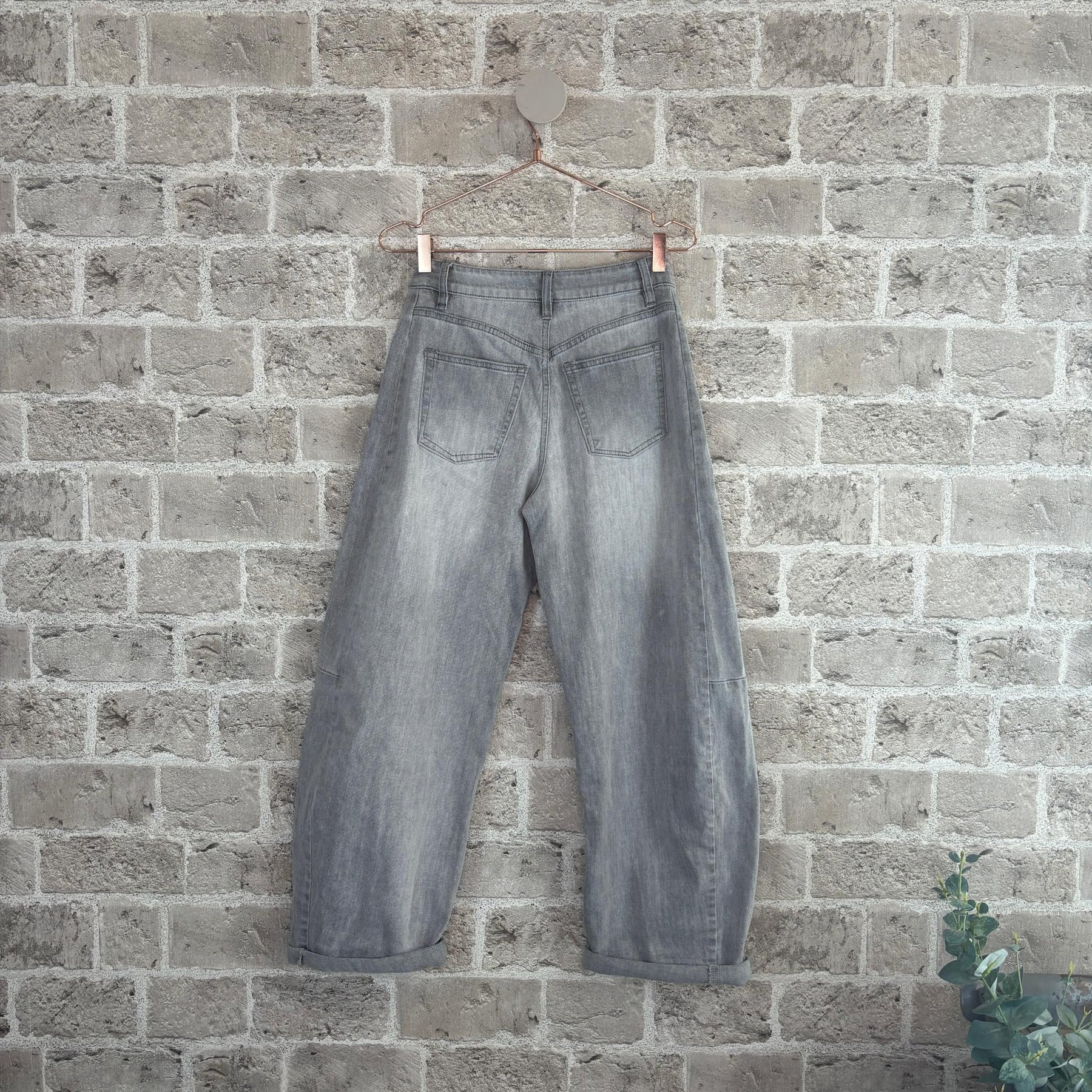 Mowita Barrel Jeans – Lys Grå