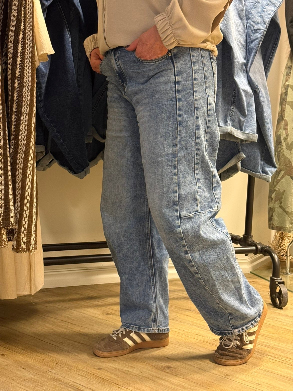 Mowita Barrel Jeans –Lys Blå