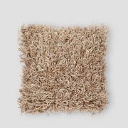 Beige putetrekk i ull 50x50 cm med lang fluffy luv