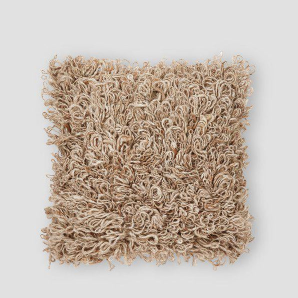 Beige putetrekk i ull 50x50 cm med lang fluffy luv