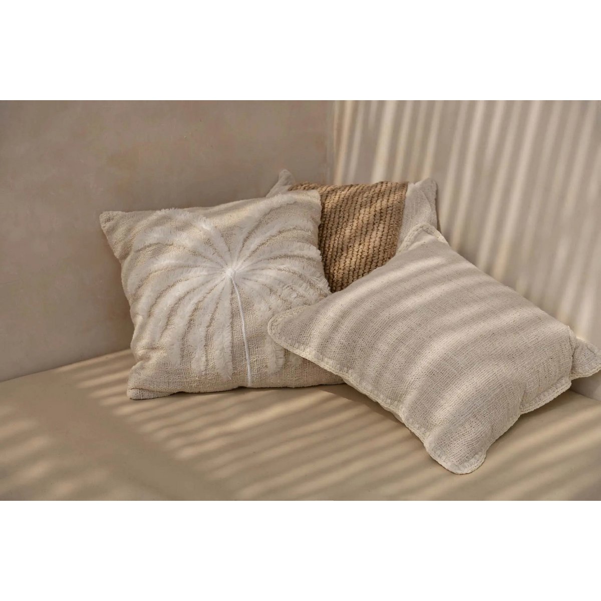 Putetrekk i bomull &amp; raffia – naturhvit 50x50 cm