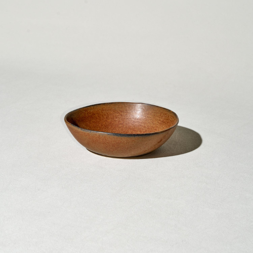 Rustfarget FLOW dessertskål i håndlaget steingods – Ø15 cm