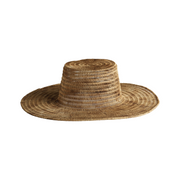 Håndflettet solhatt i naturlig palmfiber med bred brem som gir behagelig solbeskyttelse på varme sommerdager.