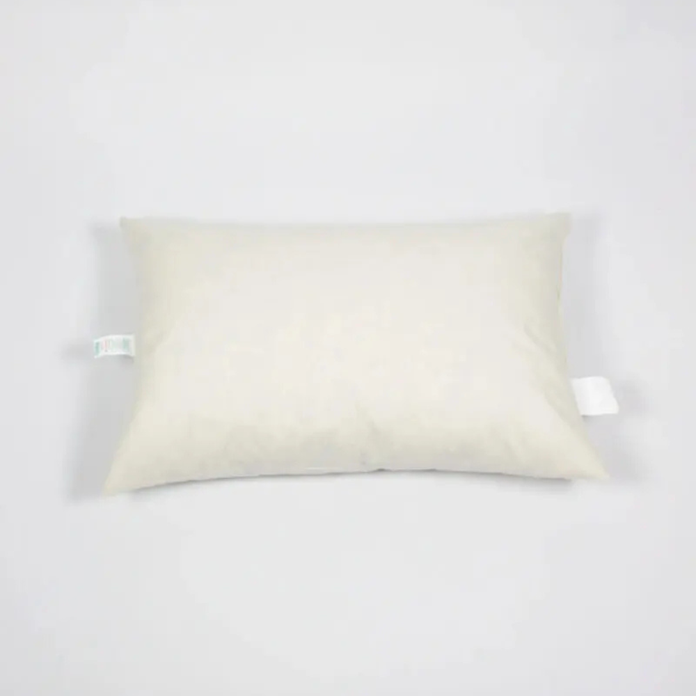 Innerpute 40x60 cm i hvitt bomullstrekk fylt med fjær og dun – danskprodusert