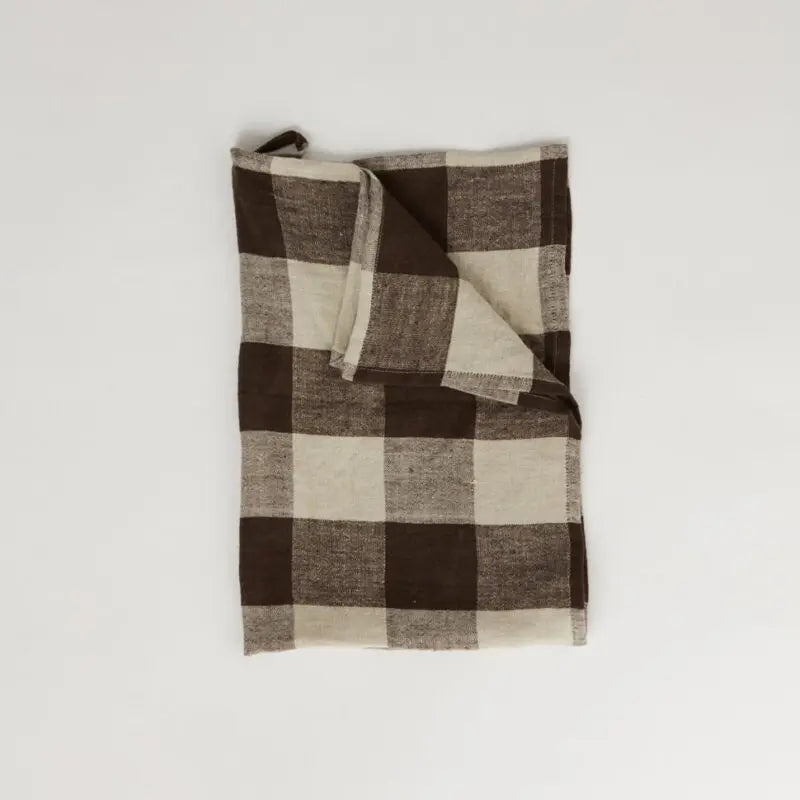 Olsson &amp; Jensen kjøkkenhåndkle i 100 % lin med brun- og beige ruter – rustikk og naturlig kjøkkendekor