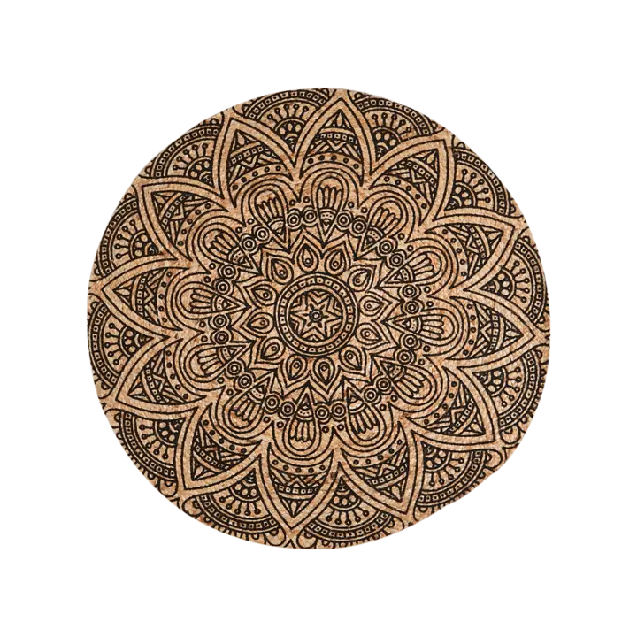 Rund Juni matte small i naturjute med dekorativt svart mønster på naturfarget bakgrunn, diameter 90 cm