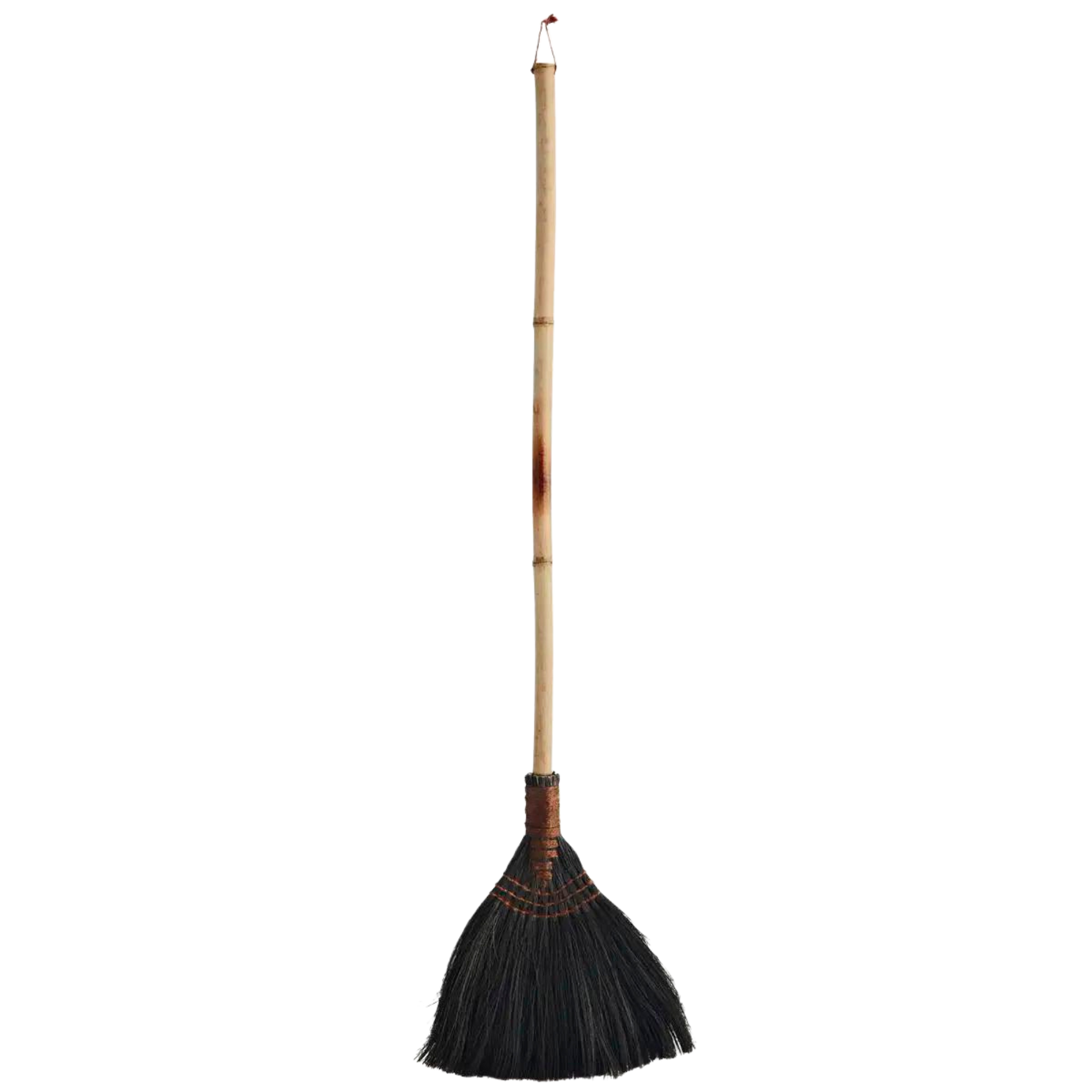 Madam Stoltz kost i sjøgress – håndlaget kost 130 cm med bambusskaft