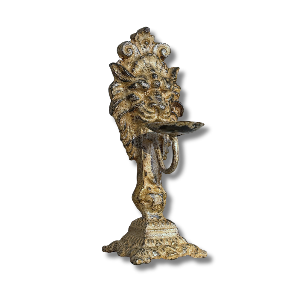 Løvehode lysestake i støpejern