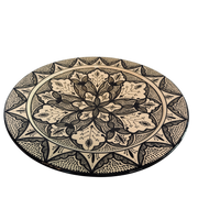 Håndmalt marokkansk serveringsfat i keramikk med sorte mønstre på naturfarget bakgrunn, Ø41,5 cm