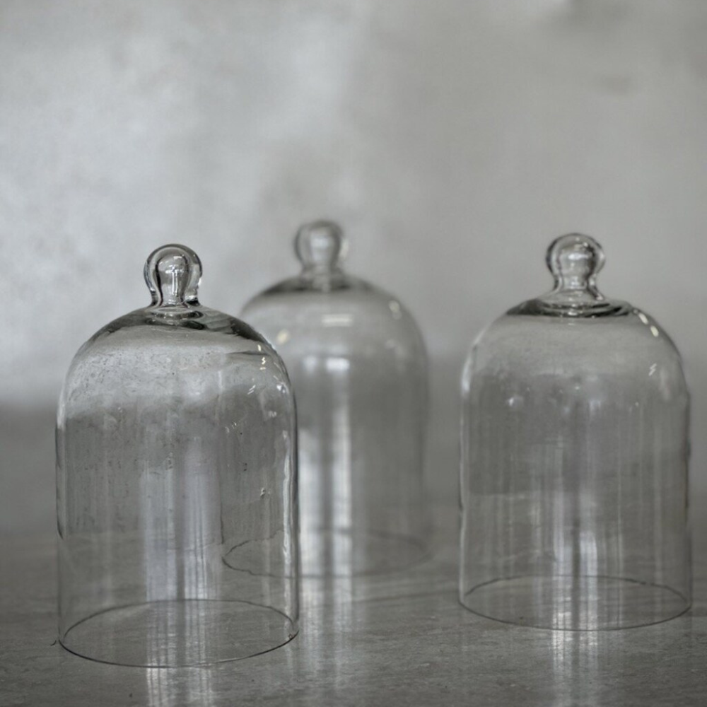 Mollo glassklokke liten i håndblåst klart glass – dekor fra HomeByGard