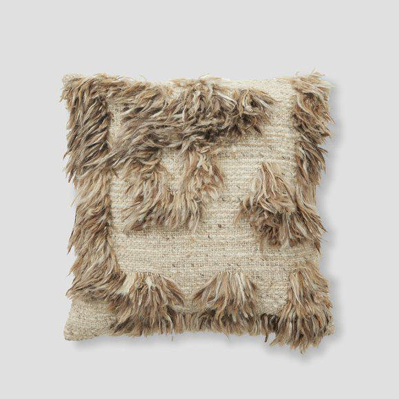 Naturfarget putetrekk i ull 50x50 cm med lange frynser