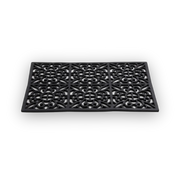 Sort dørmatte i gummi med filigranmønster – Nordal Spica 50,5x75 cm.