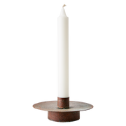 Kobberfarget kammerstake i jern med bred plate og sylinderformet lysholder Ø12 cm