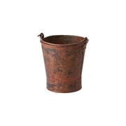 Håndlaget spann i mørkebrunt jern med rustinspirert overflate