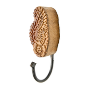 Treasure Veggkrok – Tre &amp; Jern